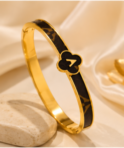 Midnight Clover Stainless Steel Bangle
