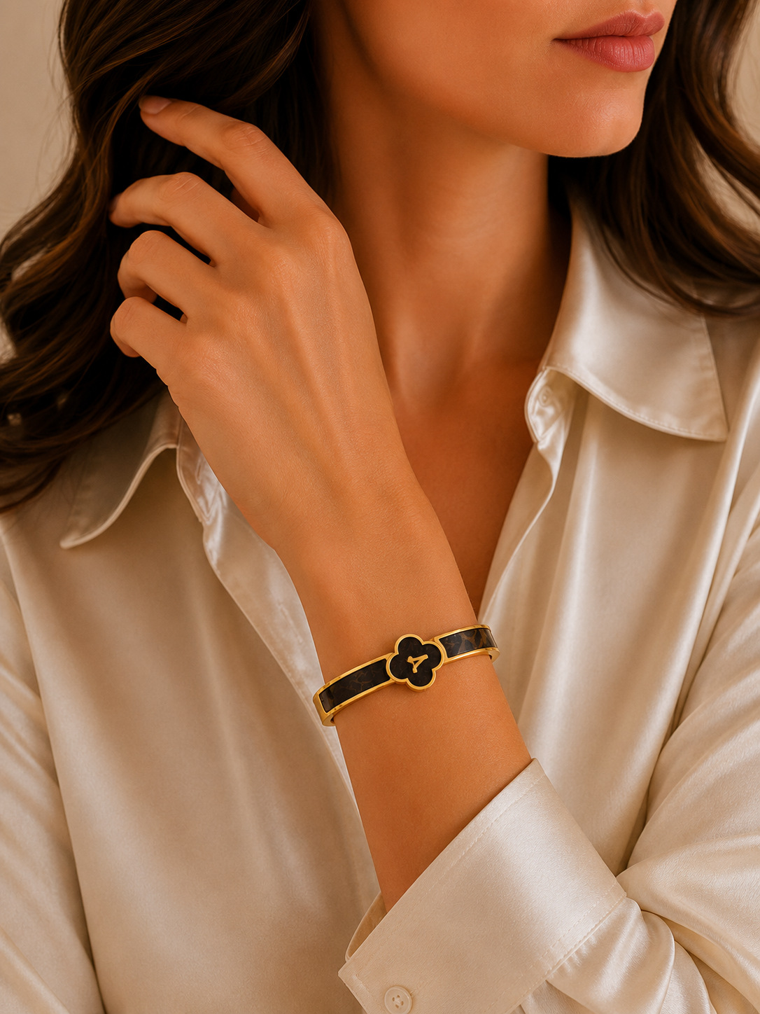Midnight Clover Stainless Steel Bangle - Image 2